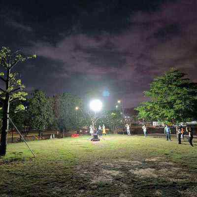 फैक्टरी कस्टम 36W आउटडोर एलईडी फ्लड लाइट एडजस्टेबल स्पॉटलाइट आपदा राहत शिविरों के लिए एडजस्टेबल मस्तूल ऊंचाई